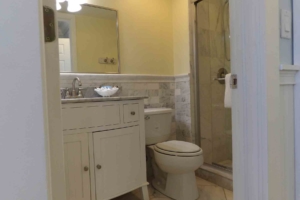 A Suite bathroom with shower