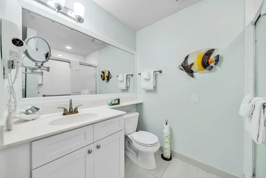 Accommodations page B SINGLE SUITE slide show pic 4
