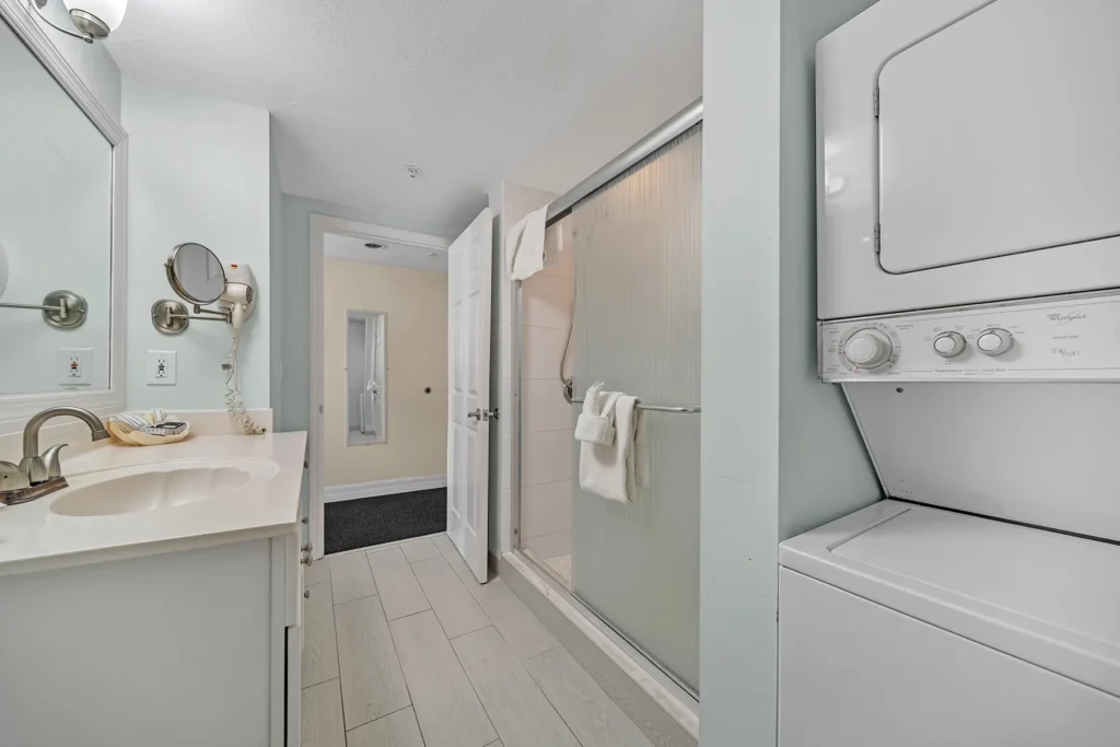 Accommodations page C DOUBLE SUITE slide show pic 4