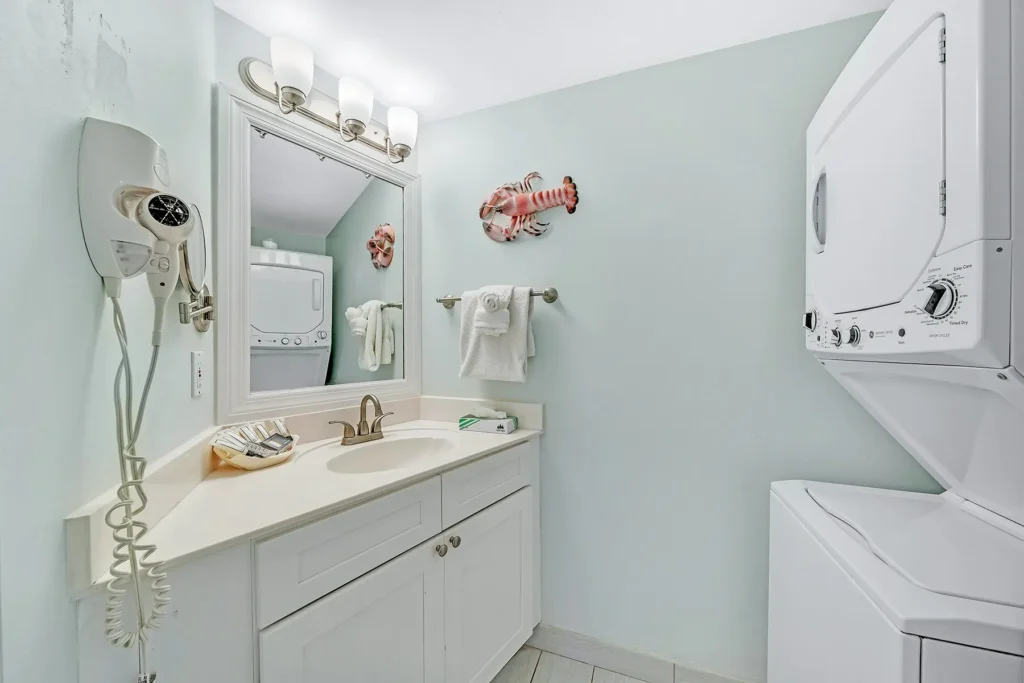 Accommodations page E SINGLE SUITE slide show pic 4