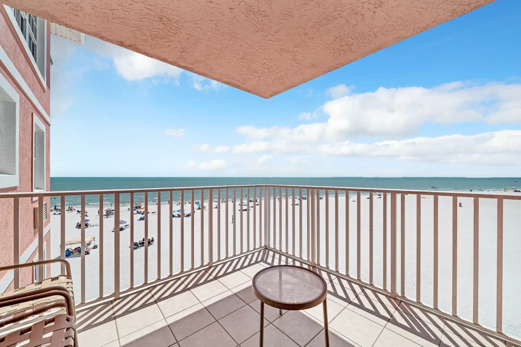 Accommodations page F SINGLE APARTMENT SUITE slide show pic 4