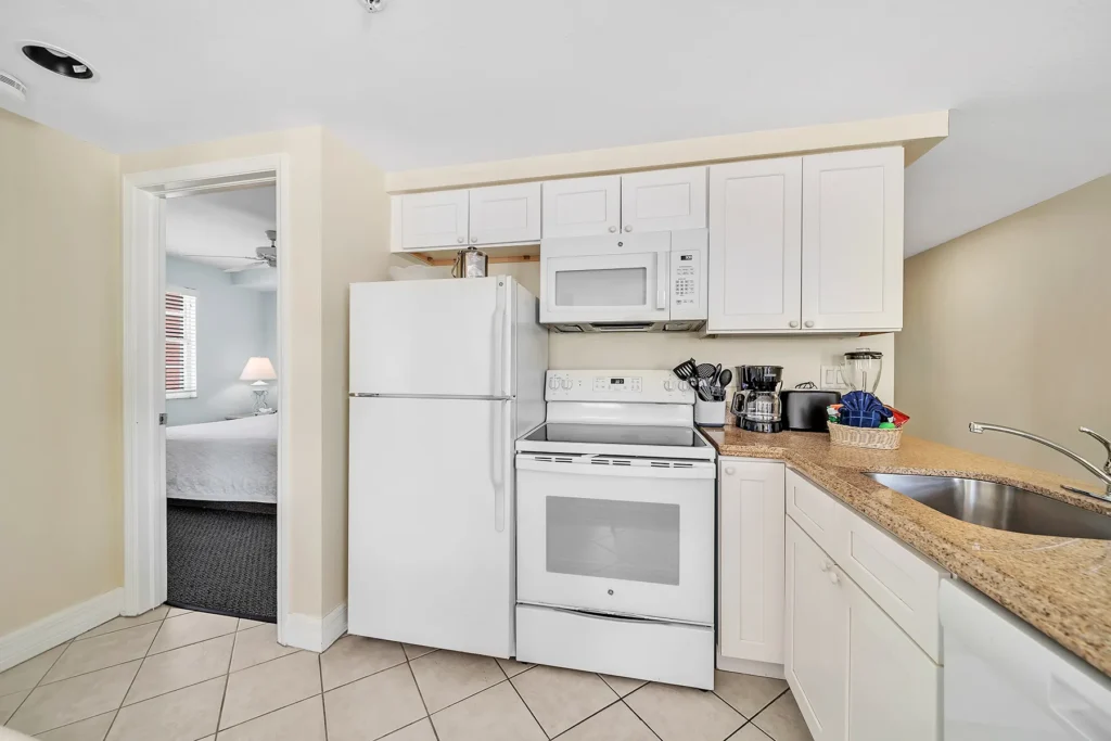 Accommodations page G DOUBLE APARTMENT SUITE slide show pic 2